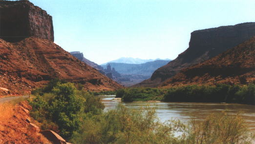 Colorado.jpg (27947 bytes)