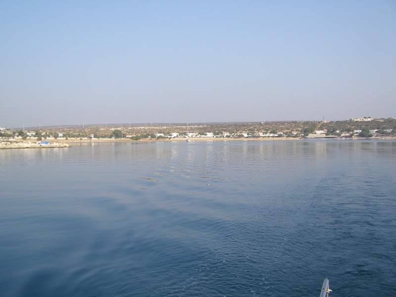 PA076593.JPG (32493 bytes)